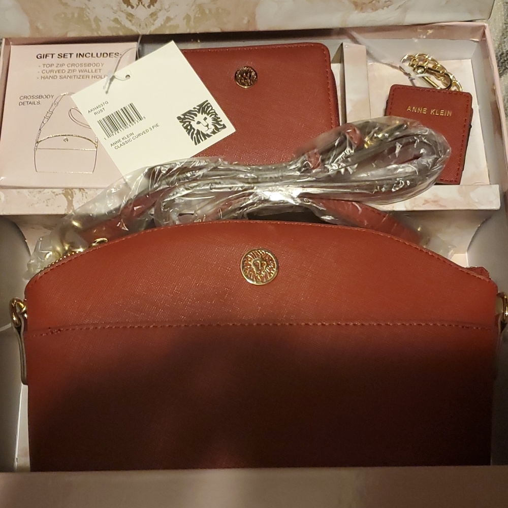 Purse Set - Picture 2 of 2